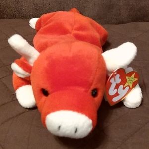 RARE! Snort the Red Bull 1995 beanie baby in Mint condition